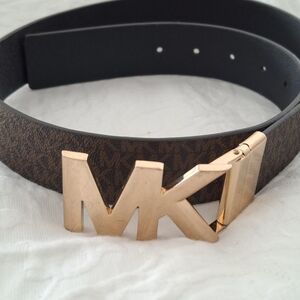 MICHAEL KORS REVERSIBLE BELT WITH LARGE LOGO BUCKLE